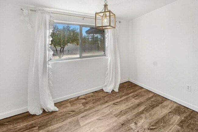 Building Photo - Spacious 4-Bed Tucson Home with Large Primary Suite & Private Covered Patio