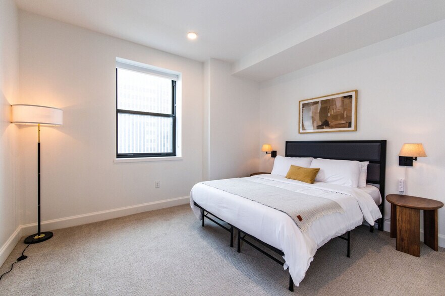 Building Photo - 758 N Broadway