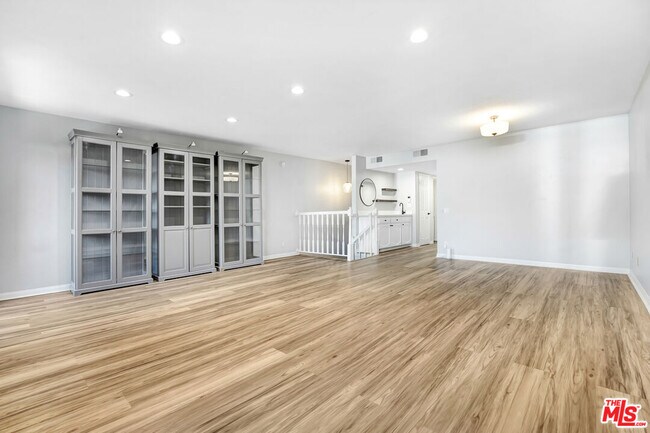 Building Photo - 4415 Saugus Ave