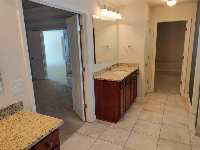 Building Photo - 6210 Pine Bluff Dr