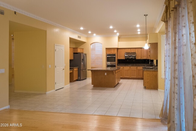 Building Photo - 844 W Azalea Dr
