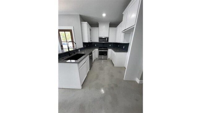 Building Photo - 1219 Bells Dr