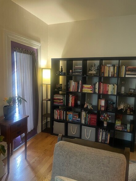 Alcove off of LR - 364 Lehigh Ave