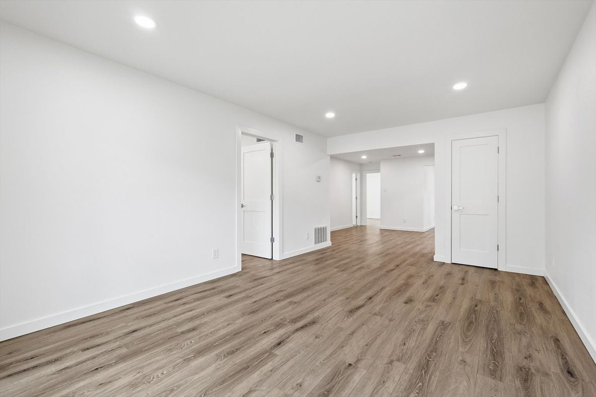 Building Photo - 4816 Amesbury Dr