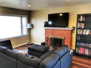 Building Photo - 983 Lester Ave