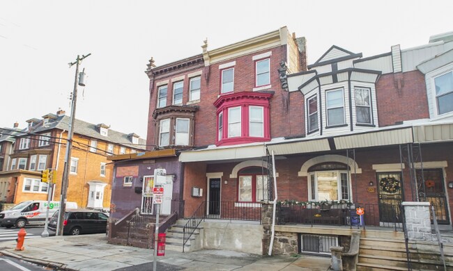 Primary Photo - 5102 Spruce St