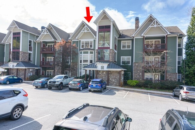 Building Photo - Beautiful 1-Bedroom Condo with Detached Garage in Eastwood Village Complex (Water Included)