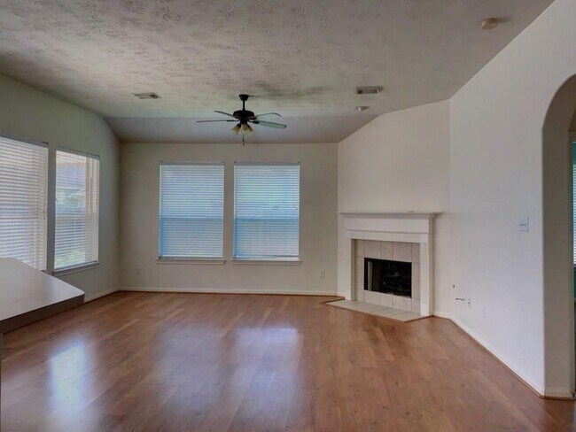 Building Photo - 18207 Linden Forest Ln