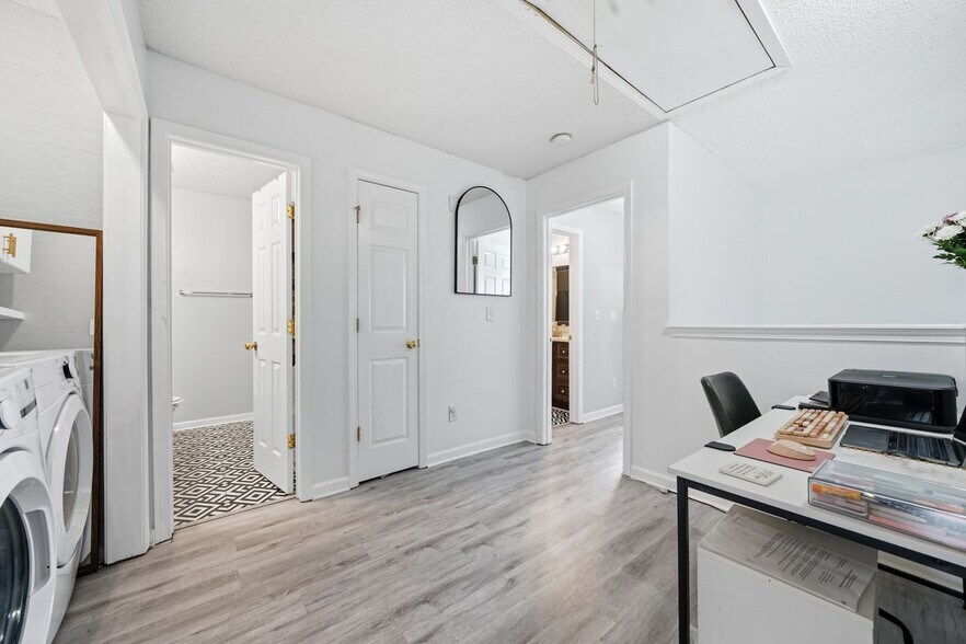 Building Photo - 166 Odyssey Turn NW