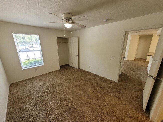 Building Photo - 5914 Willow Ridge Dr