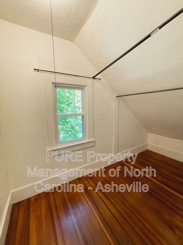 Building Photo - 109 Forest Hill Dr