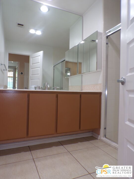 Building Photo - 2559 Whitewater Club Dr