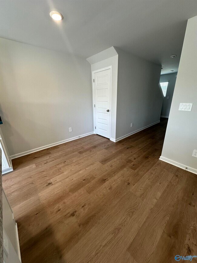 Building Photo - 4121 Hudson Ct SW