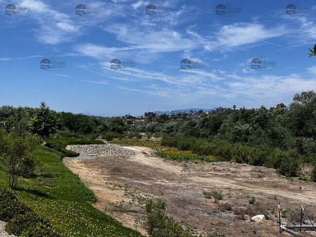 Building Photo - Luxury 5 bedroom, 3 bath home in Bonsall!