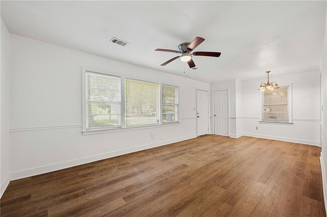 Building Photo - 509 Park Valley Dr NW