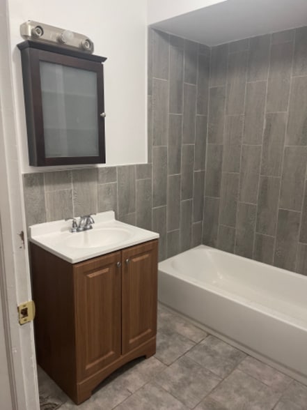 Building Photo - 753 S 20th St