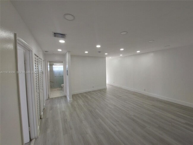 Building Photo - 2319 Johnson St