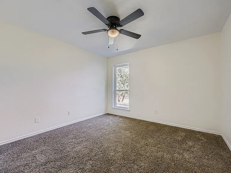 Building Photo - 4121 Chestnut St