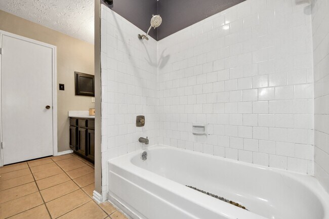 Building Photo - 12218 Taylors Crossing Dr