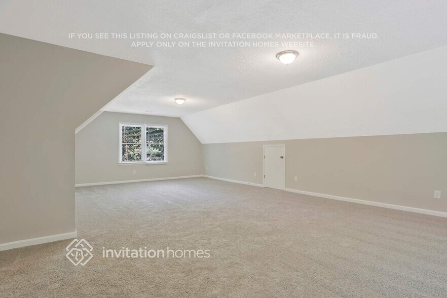 Building Photo - 306 Lake Swan Ct