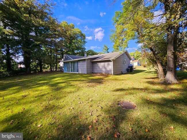 Building Photo - 49 Bonnie Ln