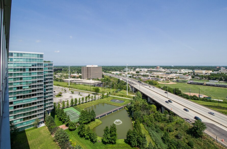 Building Photo - 9715 Woods Dr
