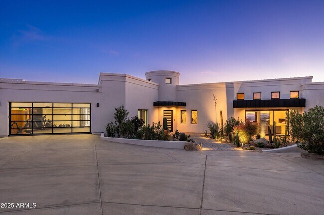 Building Photo - 9525 E Buckskin Trail