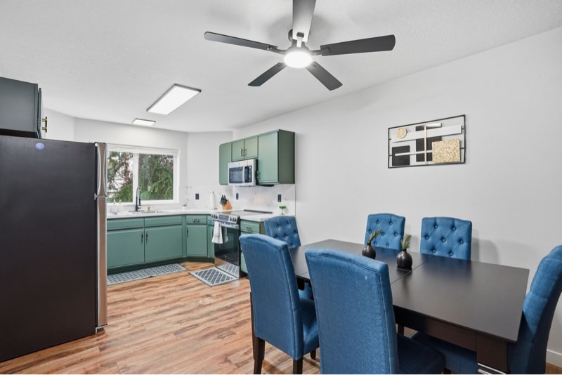 Primary Photo - 10 SE 105th Ave