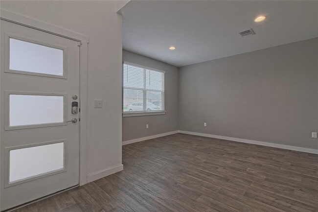 Building Photo - 13800 Clerk St