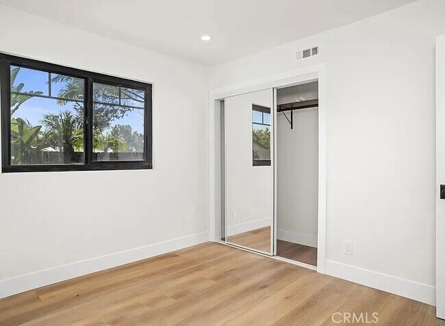 Building Photo - 1525 Lauralynn Pl