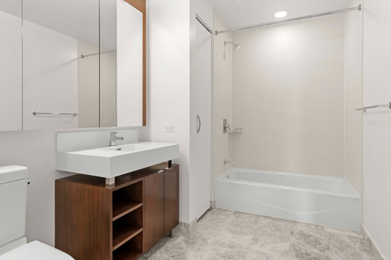 Building Photo - 465 E Illinois St