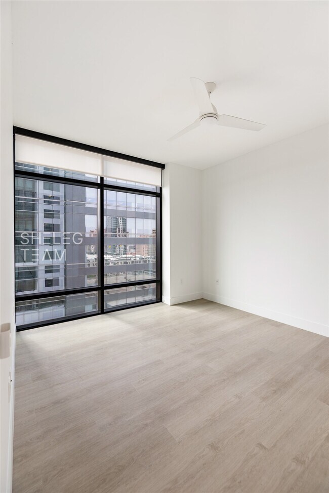 Building Photo - 808 Crawford St