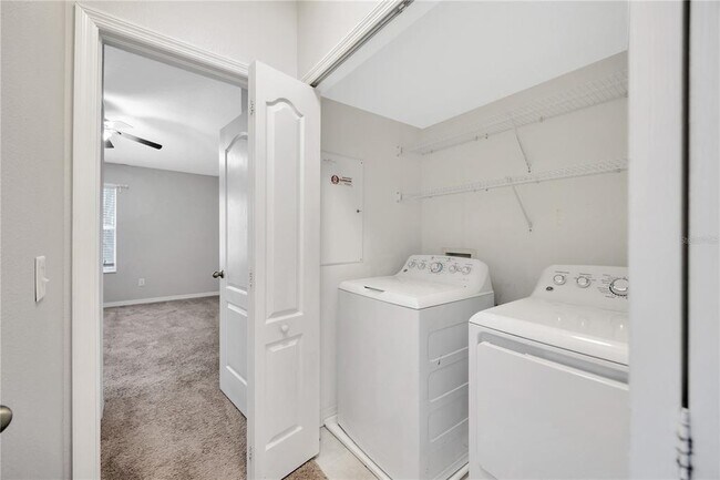 Building Photo - 15780 Fishhawk Falls Dr