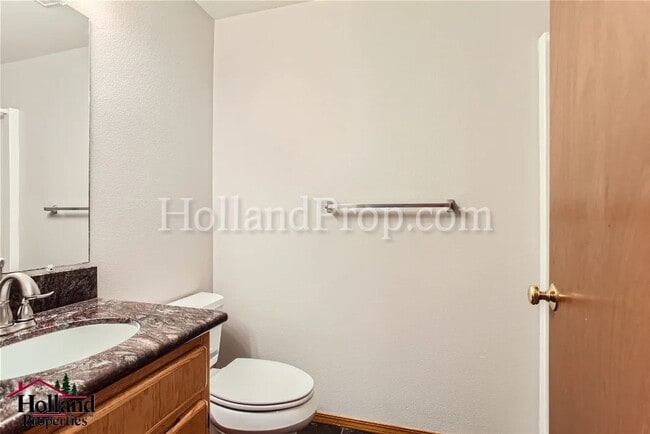 Building Photo - Gorgeous & Spacious Home 4 beds 3 bath!!!