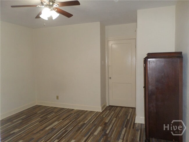 Building Photo - 2302 E 40th St