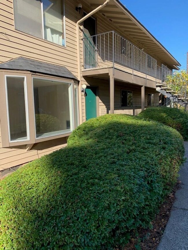 Interior Photo - Village Monroe Apartments