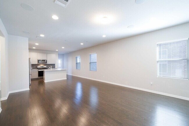 Building Photo - 5912 Wolf Pack Dr