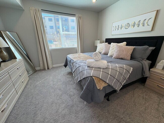 Building Photo - 206 N Chapparell Dr