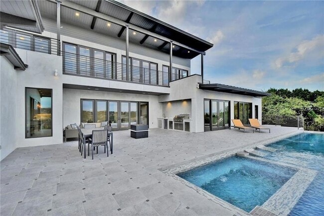 Building Photo - 600 Barrett Ln