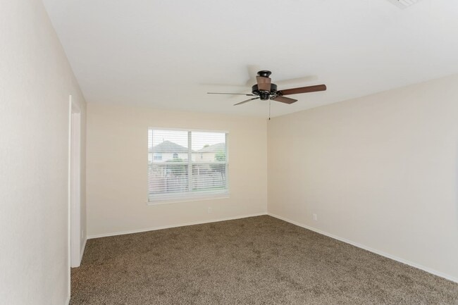 Building Photo - 559 Red Quill Nest