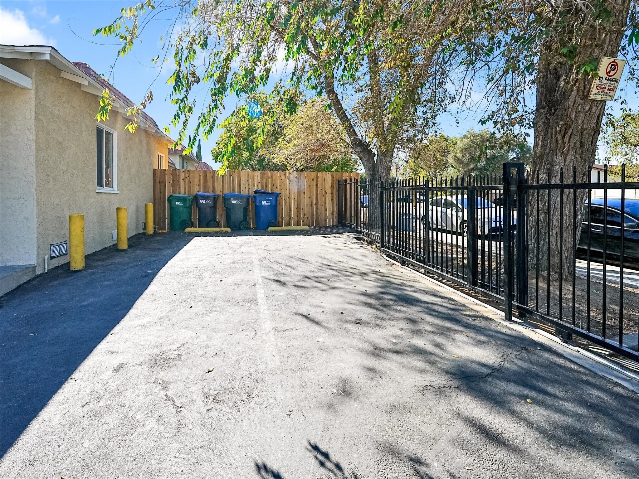 Building Photo - 44736 Gadsden Ave