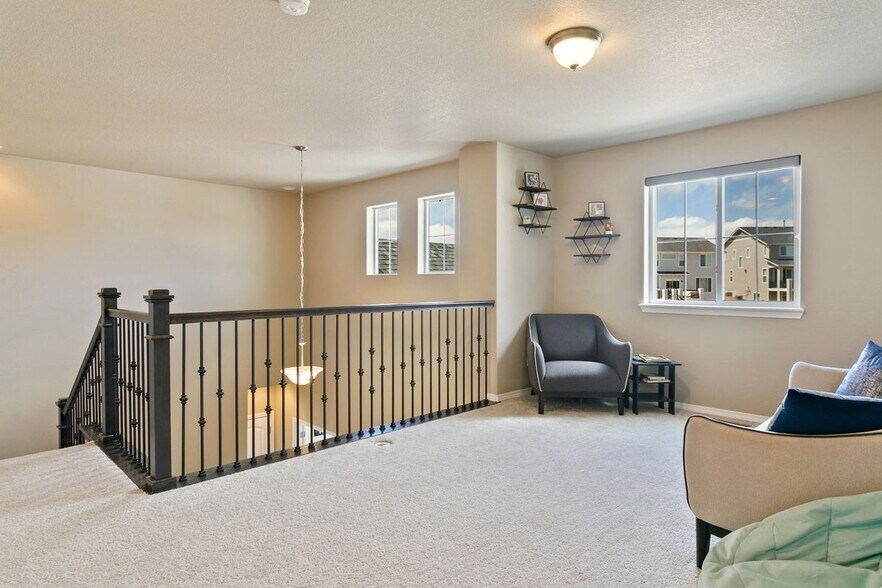 Building Photo - 5775 Thurber Dr