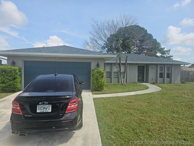 Building Photo - 301 SW Violet Ave