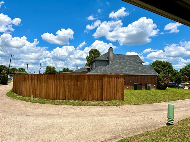 Building Photo - 1805 Country Ct