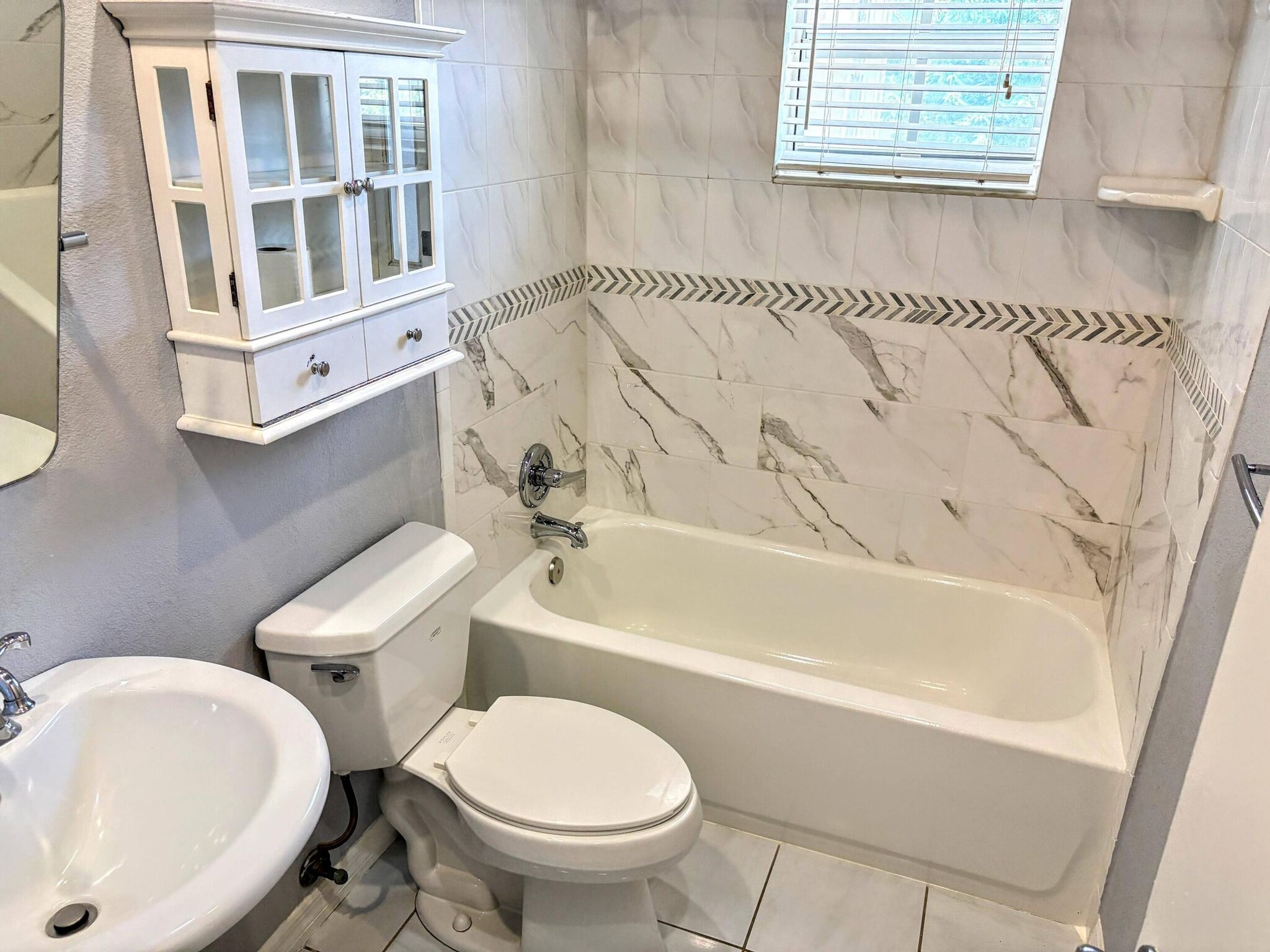 Building Photo - 4937 Tortuga Dr