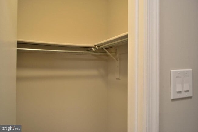 Building Photo - 12121 Chaucer Ln