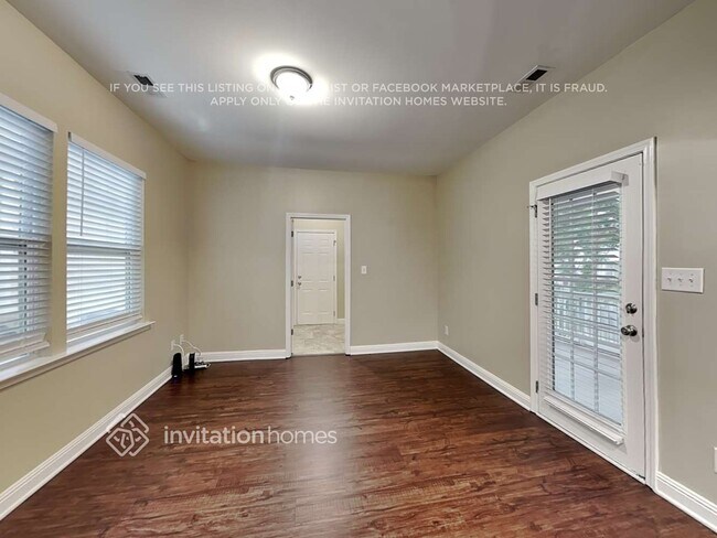 Building Photo - 6473 Hove Rd