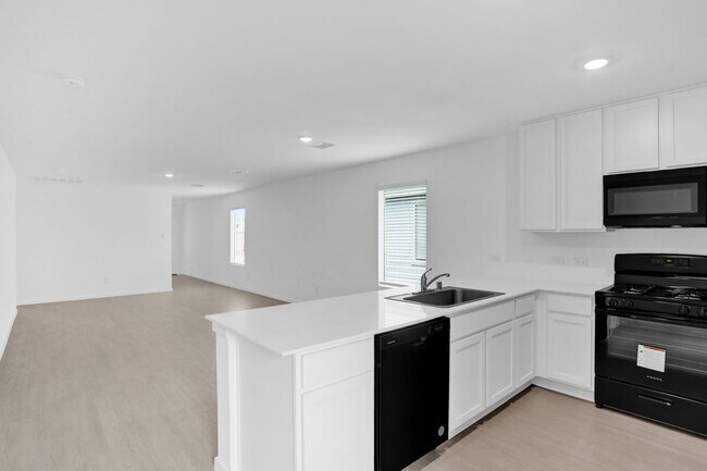 Building Photo - 835 Madrono Dr