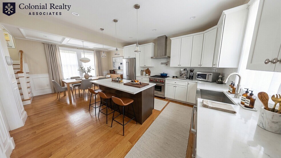 Building Photo - 42 Parsons St