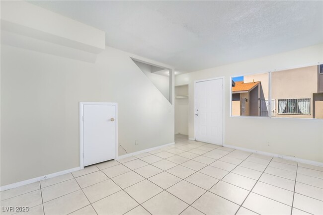 Building Photo - 233 N 18th St